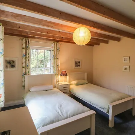 Whispering Pines Tatil Evi