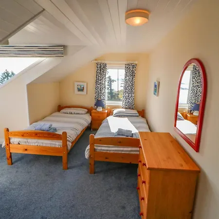 Whispering Pines Tatil Evi Bantry