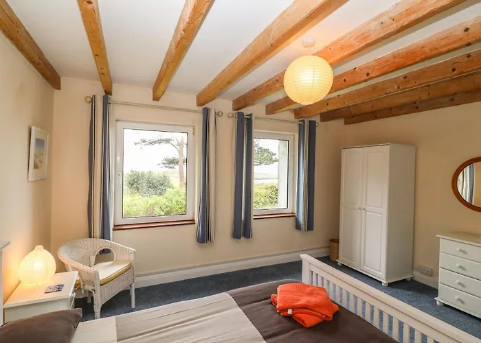 בית נופש Whispering Pines *