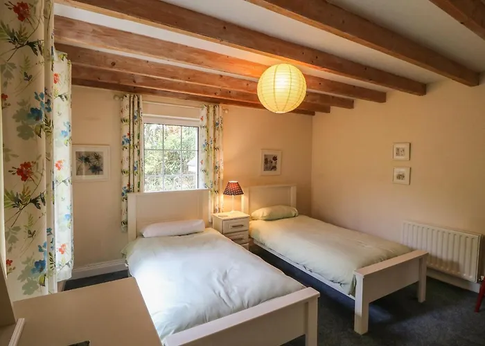 Whispering Pines בית נופש